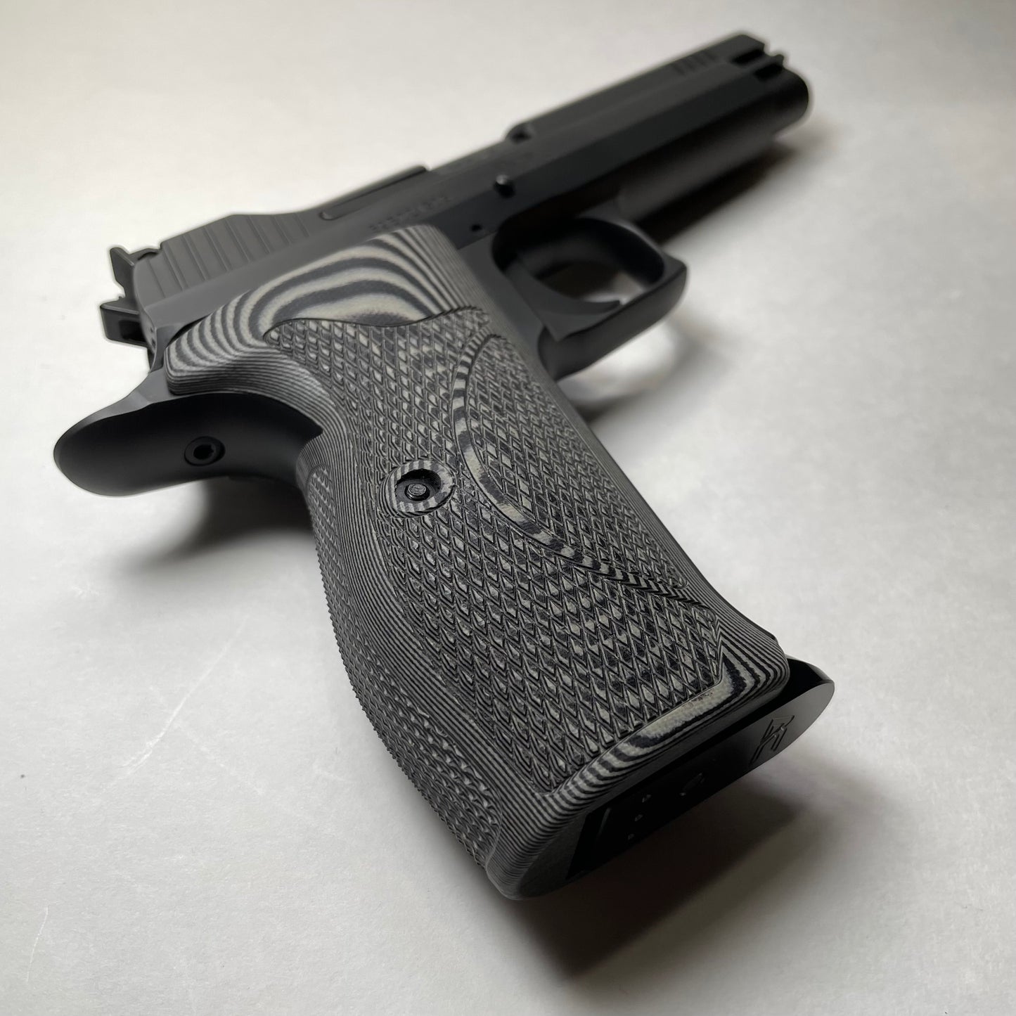 Armory Craft P210 G10 Grips - BLACK/GRAY image 1
