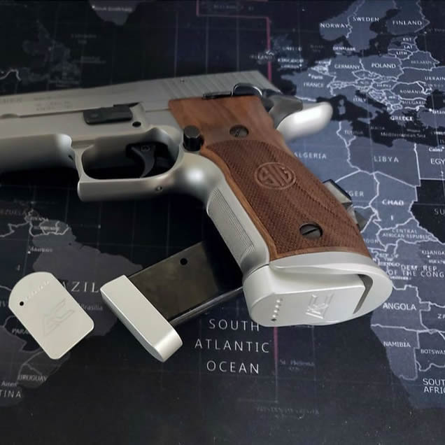 Armory Craft P226 Magwell - Aluminum - BLACK & SILVER image 6