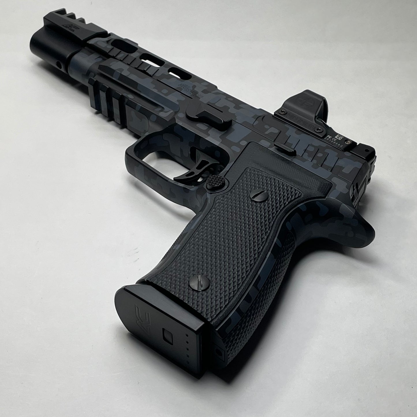 Armory Craft P320 AXG 9MM / 40 S&W Aluminum Plus 0 Base Pad - BLACK image 1