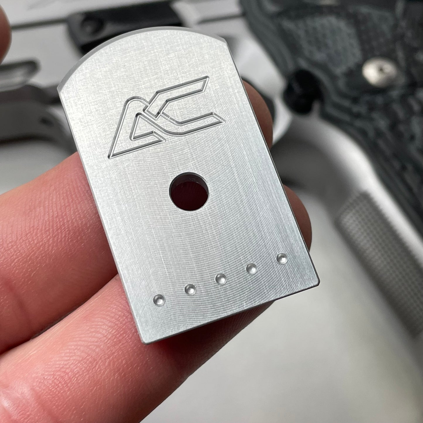 Armory Craft P226 - Plus Zero - 15/17rd - Billet Aluminum Base Pad - SILVER image 1