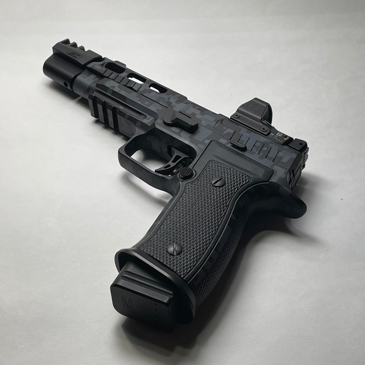 Armory Craft P320 AXG "Carry" Magwell image 1